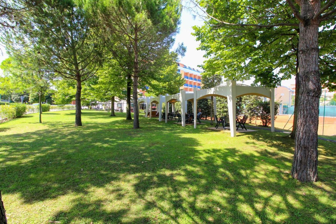 Grand Hotel Esplanada Bibione Exterior photo