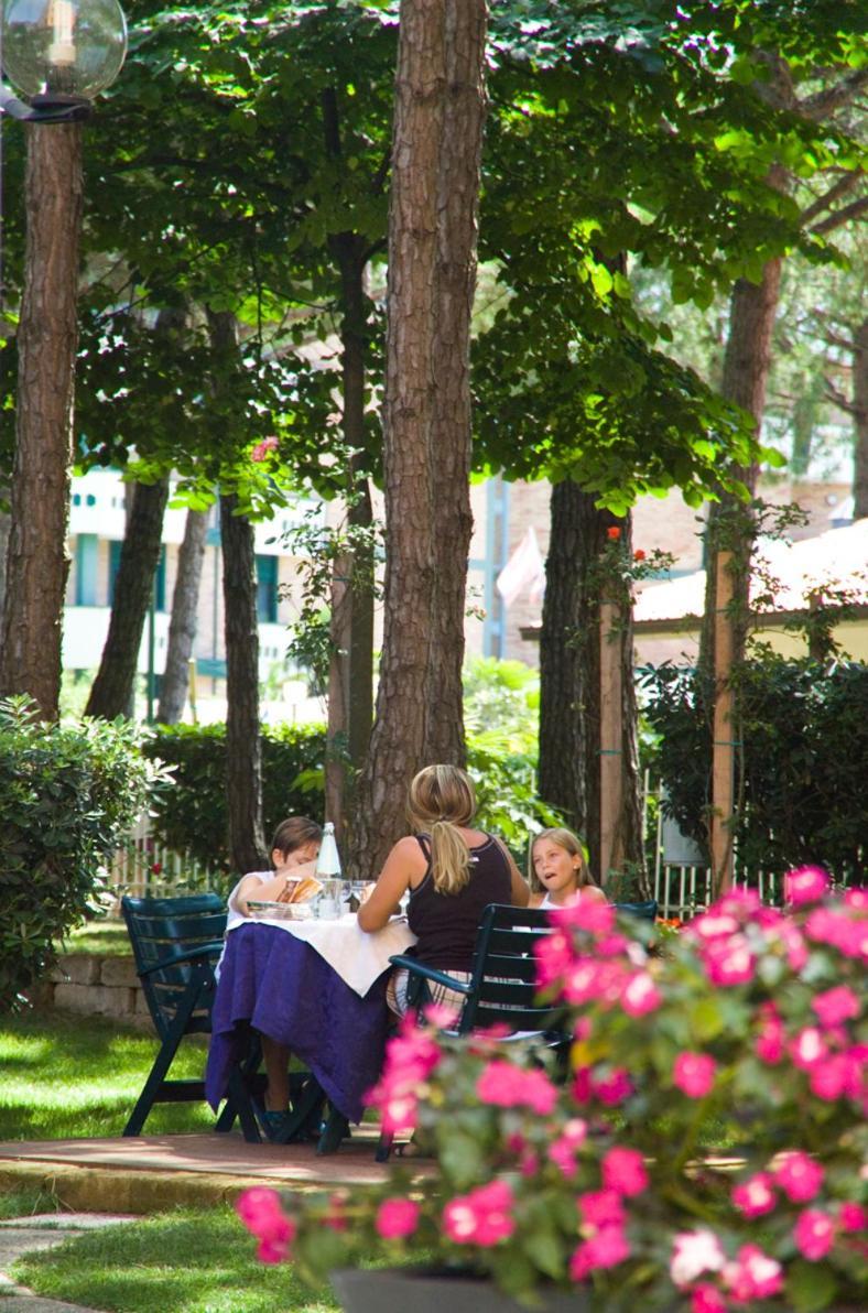 Grand Hotel Esplanada Bibione Exterior photo